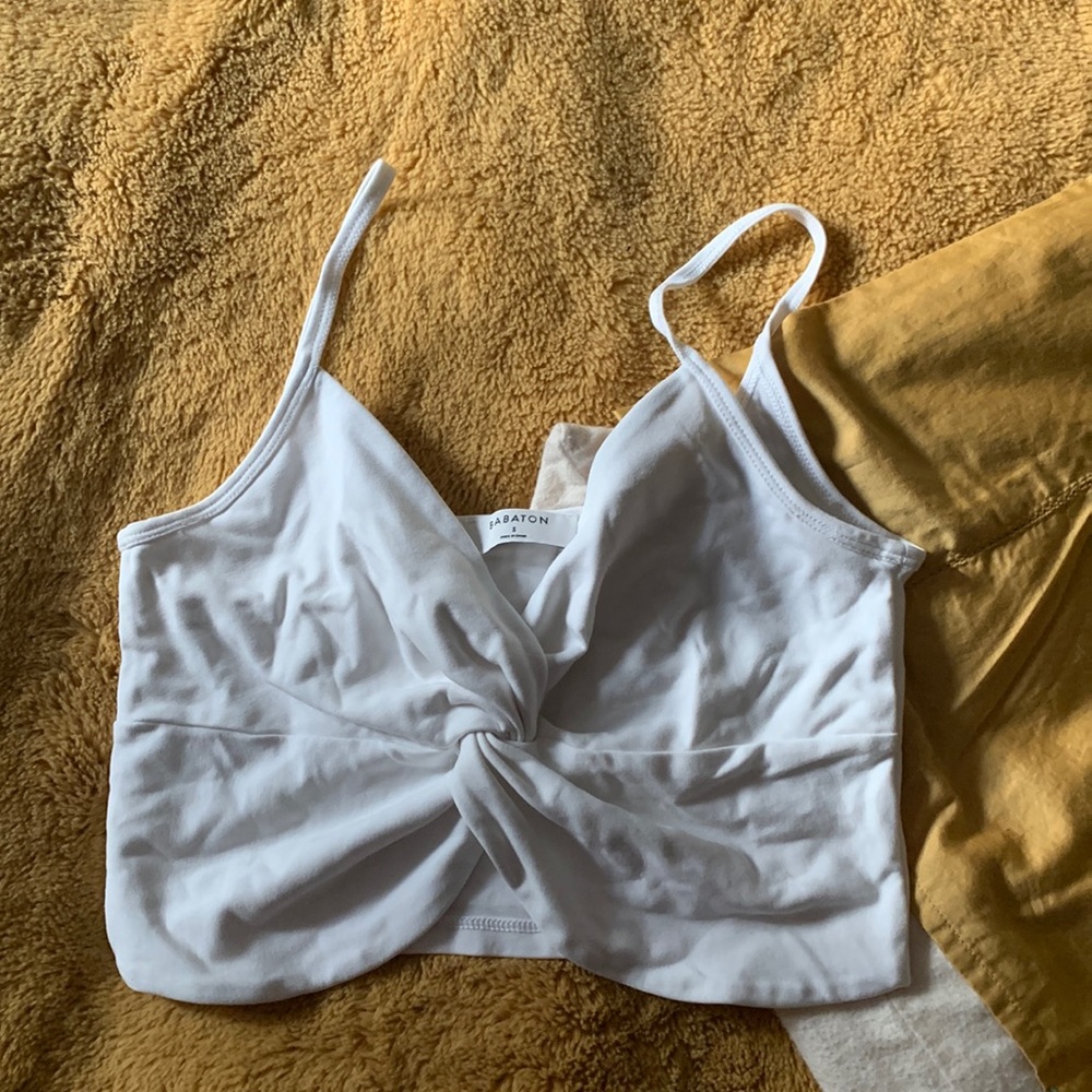 Aritzia Babaton twisted cropped tank top - Picture 1 of 3